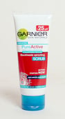 Garnier Pure Active Blackheads Uprooting Scrub